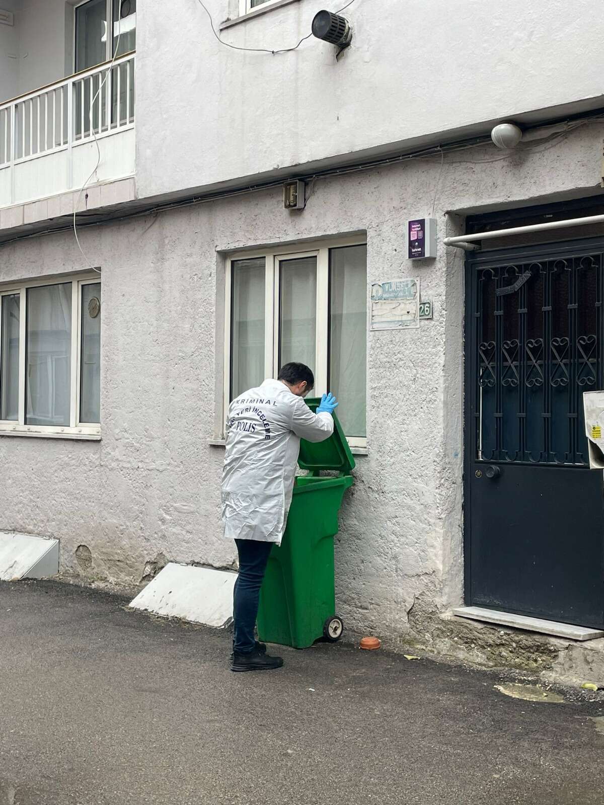 Emekli polis memuru eşini öldüren kadın, 15 parçaya ayırmış 10